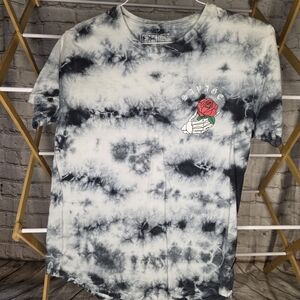 DKNY Black and White Artistic Short Sleeve Tees